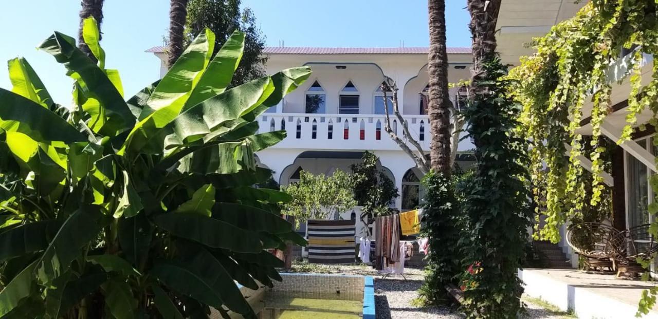 Бунгало Мини Отель, Пицунда , Лдзаа Dış mekan fotoğraf